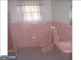 210 Wykagyl Road Stratford, NJ 08084 - Photo 4 of 6 Gallery Image 4