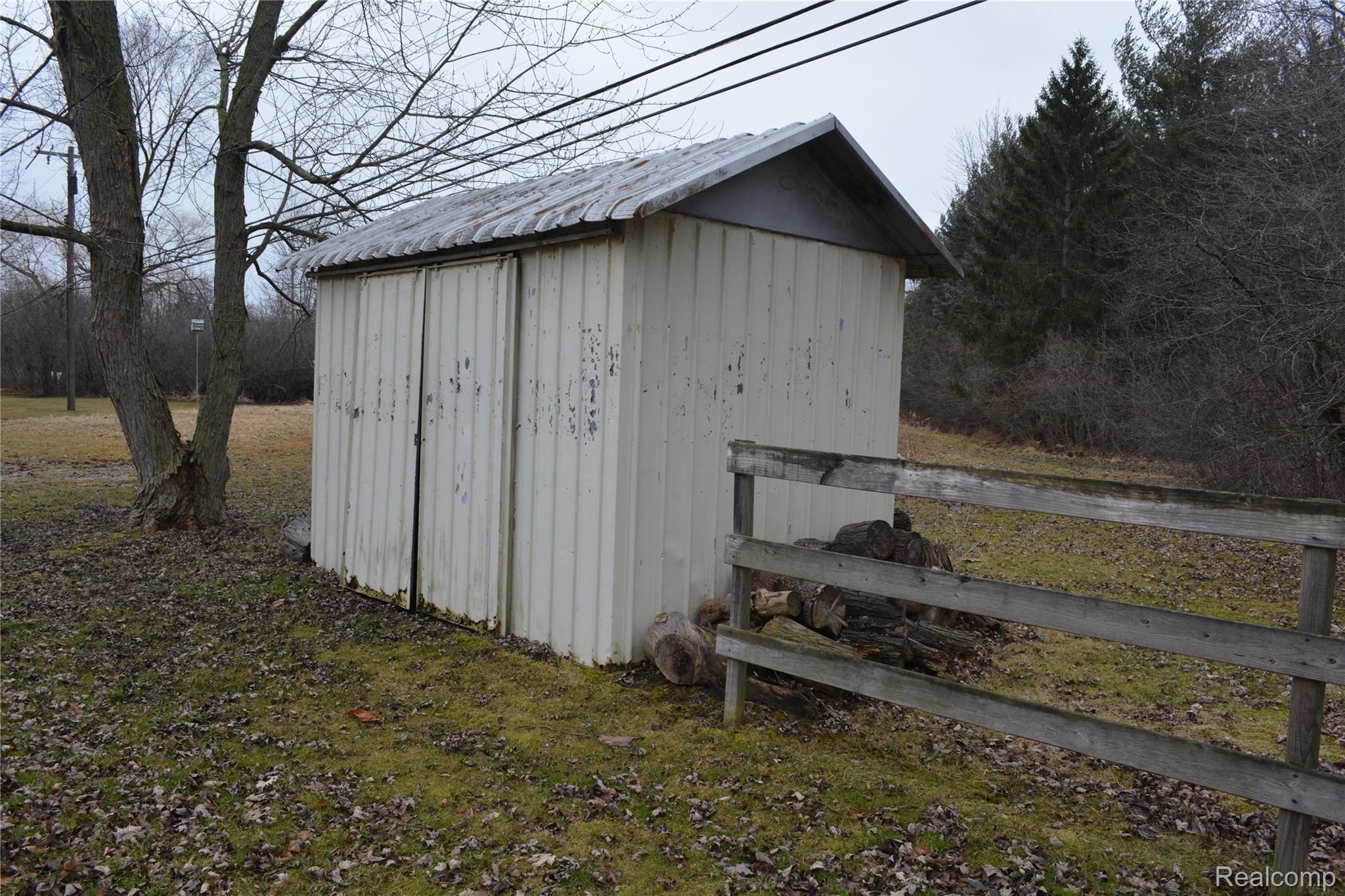 30367 Fort Road Rockwood, MI 48173 - Photo 7 of 35 30367 Fort St (7).JPG