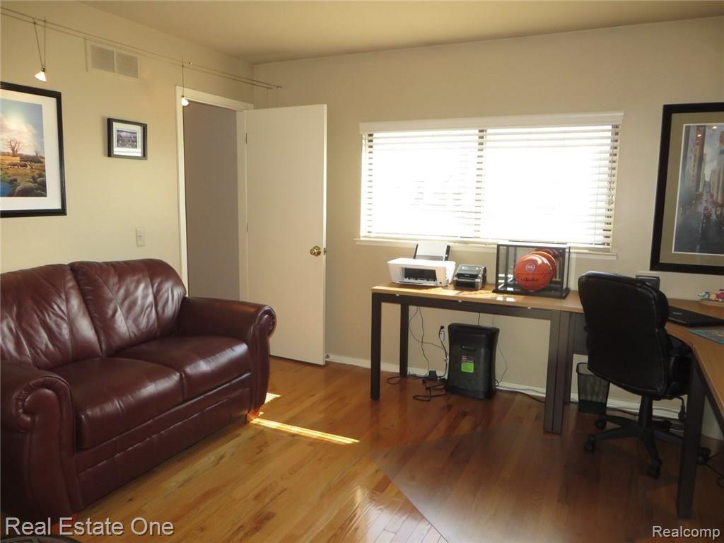 681 Highgate Mews, Unit 151 Rochester Hills, MI 48307 - Photo 28 of 35