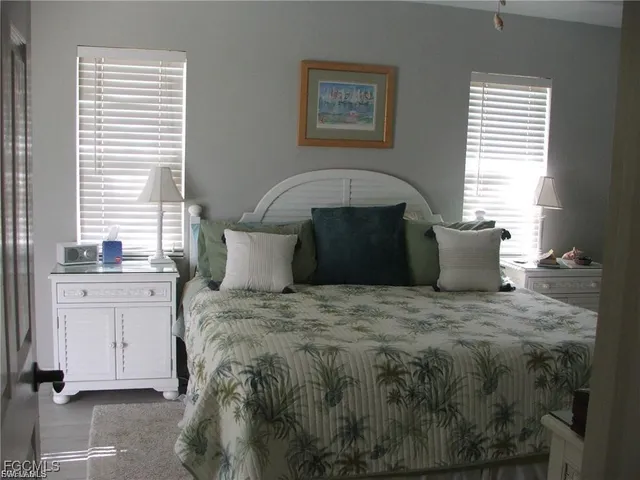 $2,800 | 613 Southeast 21st Street, Cape Coral, FL 33990