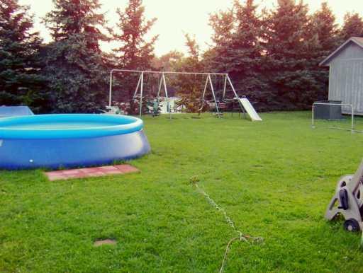 334 Castle Road Washington, PA 15301 - Photo 5 of 8 Yard/Garden.