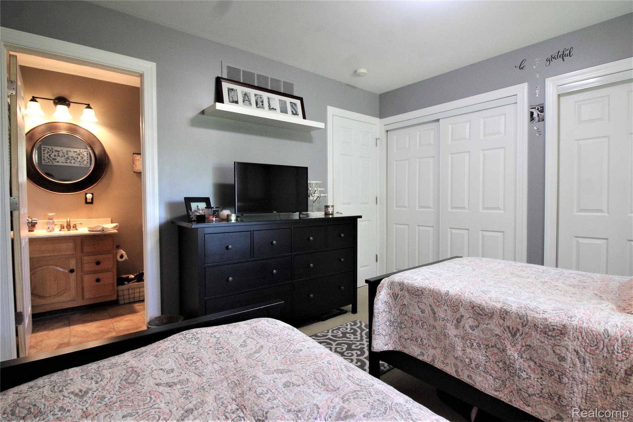 16089 Bak Road Belleville, MI 48111 - Photo 28 of 52 Bak Road (103).JPG