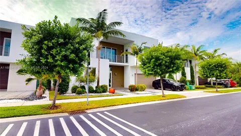 $1,710,000 | 9980 Northwest 74th Terrace, Doral, FL 33178