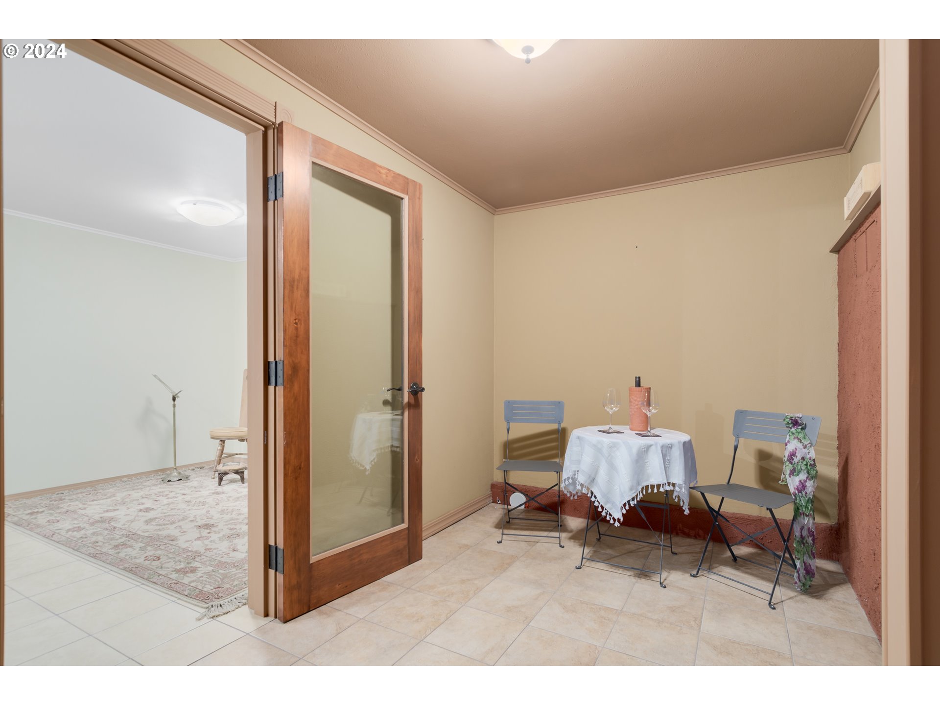 6164 Fernhill Loop Springfield, OR 97478 - Photo 43 of 48 a living room with furniture