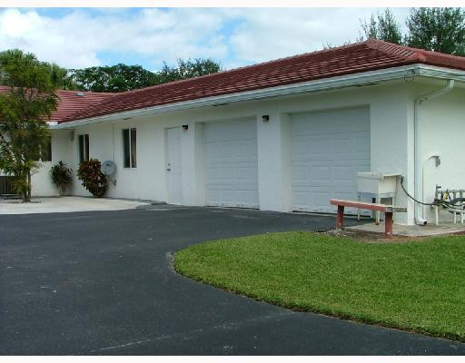 16620 Southwest 48th Street Southwest Ranches, FL 33331 - Photo 8 of 14 Yard/Garden