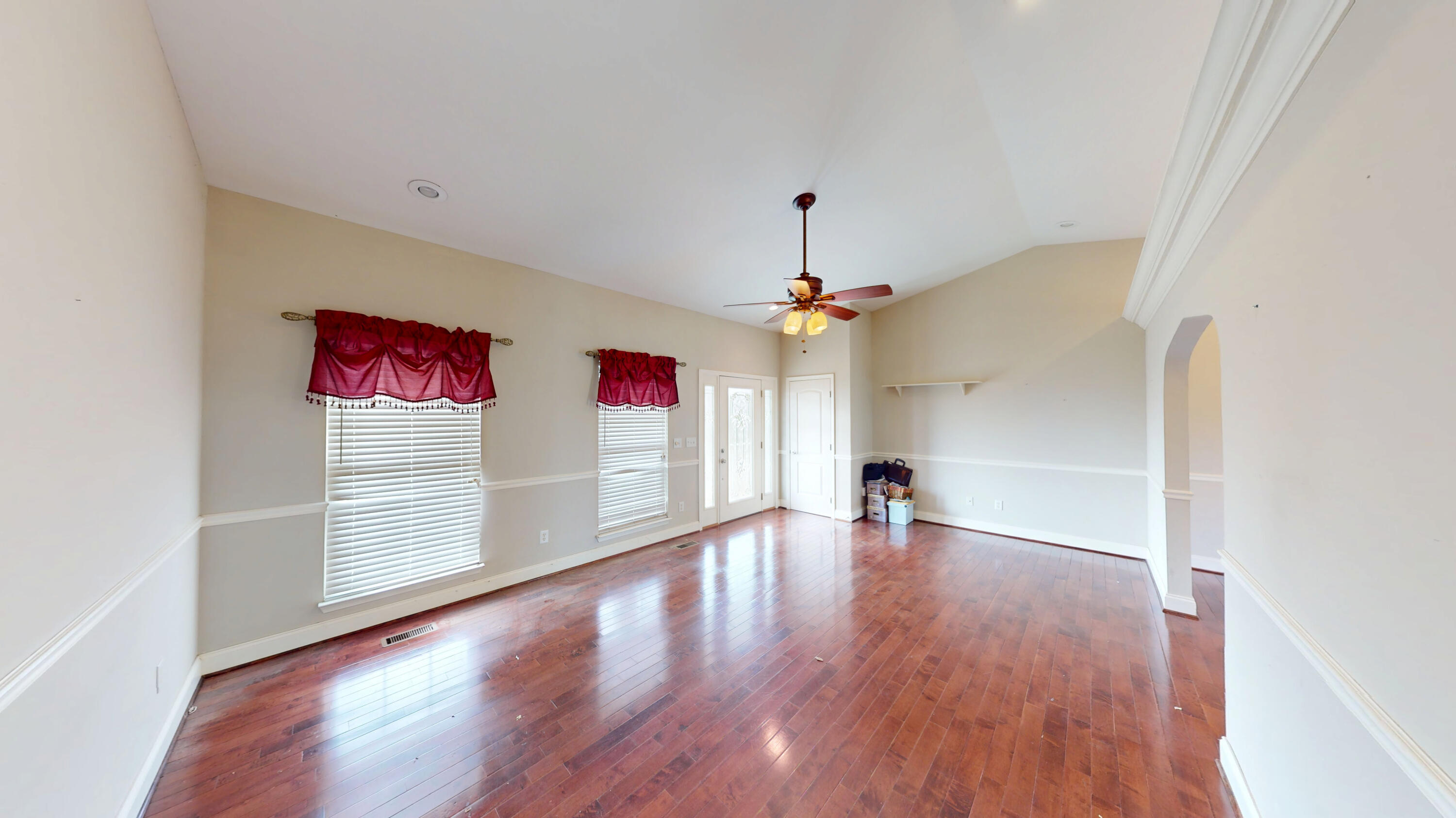 146 Hunters Walk Dayton, TN 37321 - Photo 8 of 33 6-Living Room 1.5