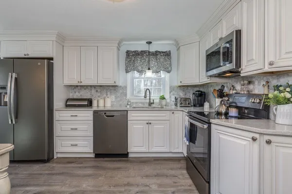 $575,000 | 27 Bedard Avenue, Derry, NH 03038