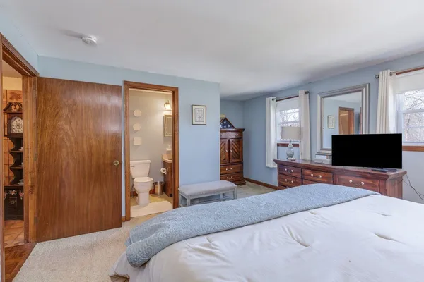 $575,000 | 27 Bedard Avenue, Derry, NH 03038