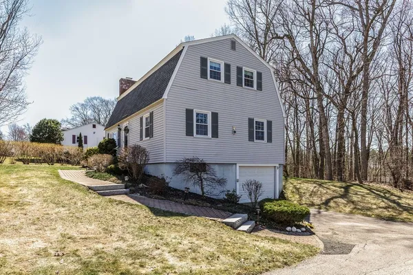 $575,000 | 27 Bedard Avenue, Derry, NH 03038