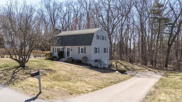 $575,000 | 27 Bedard Avenue, Derry, NH 03038