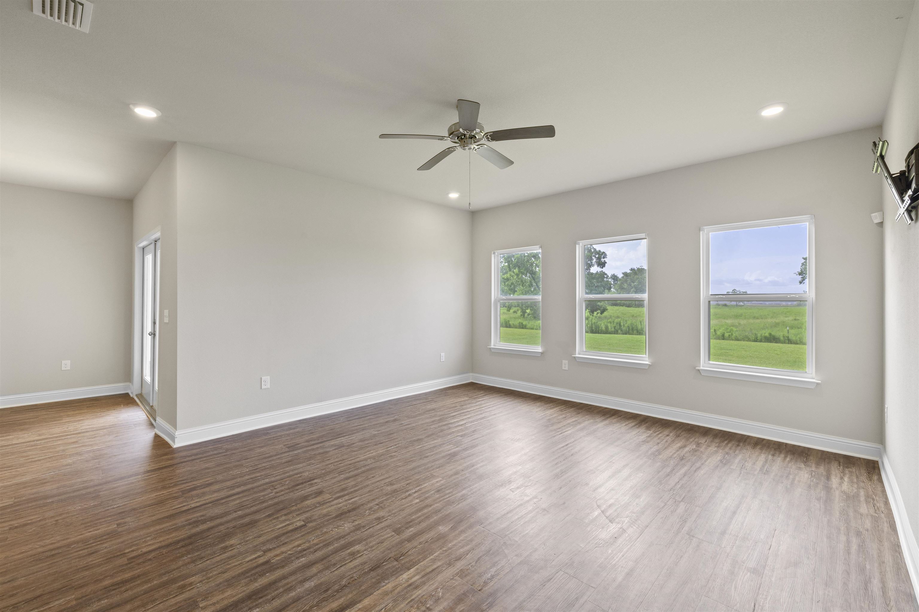 9336 Swan Point Road Daphne, AL 36526 - Photo 27 of 37