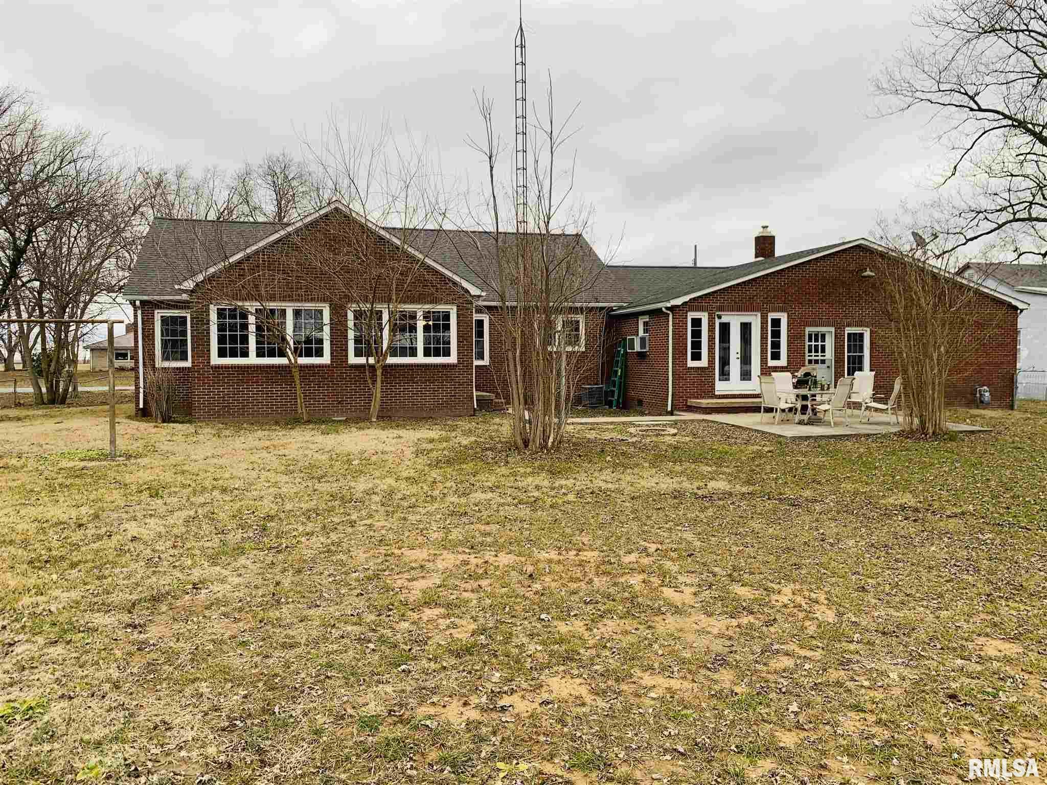 814 East Main Street Ridgway, IL 62979 - Photo 3 of 18