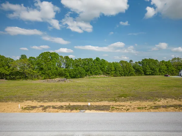 $58,900 | 0 Hurst Drive North, Leoma, TN 38468