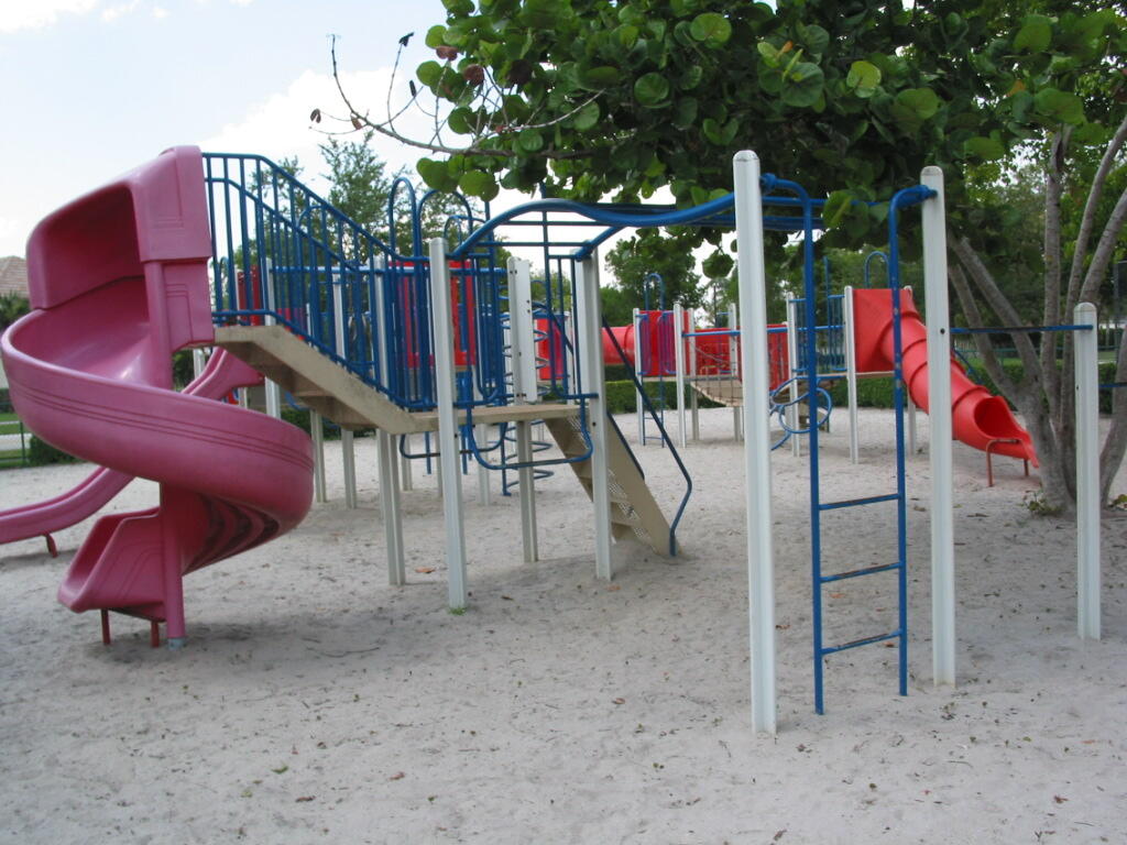 11330 Lake Tree Court Boca Raton, FL 33498 - Photo 31 of 33 LoggerRun Playarea