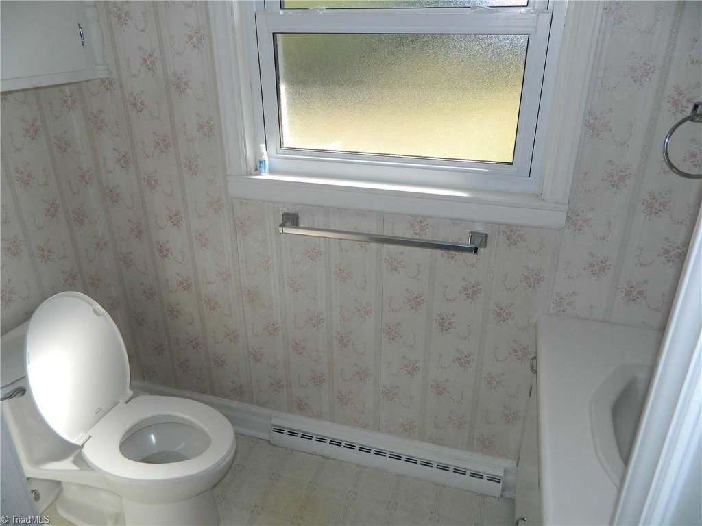 806 East Fairfield Road High Point, NC 27263 - Photo 13 of 18 Gallery Image 13
