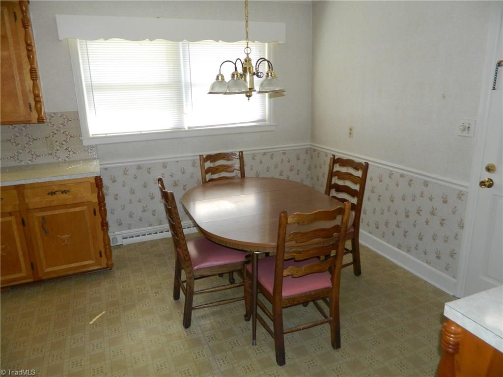 806 East Fairfield Road High Point, NC 27263 - Photo 9 of 18 Gallery Image 9