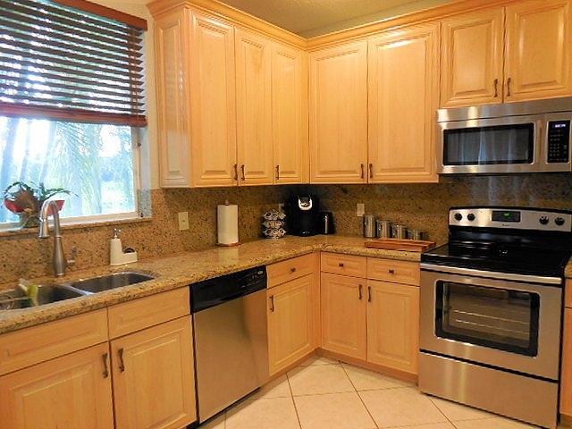 18227 Fresh Lake Way Boca Raton, FL 33498 - Photo 5 of 41 KITCHEN1