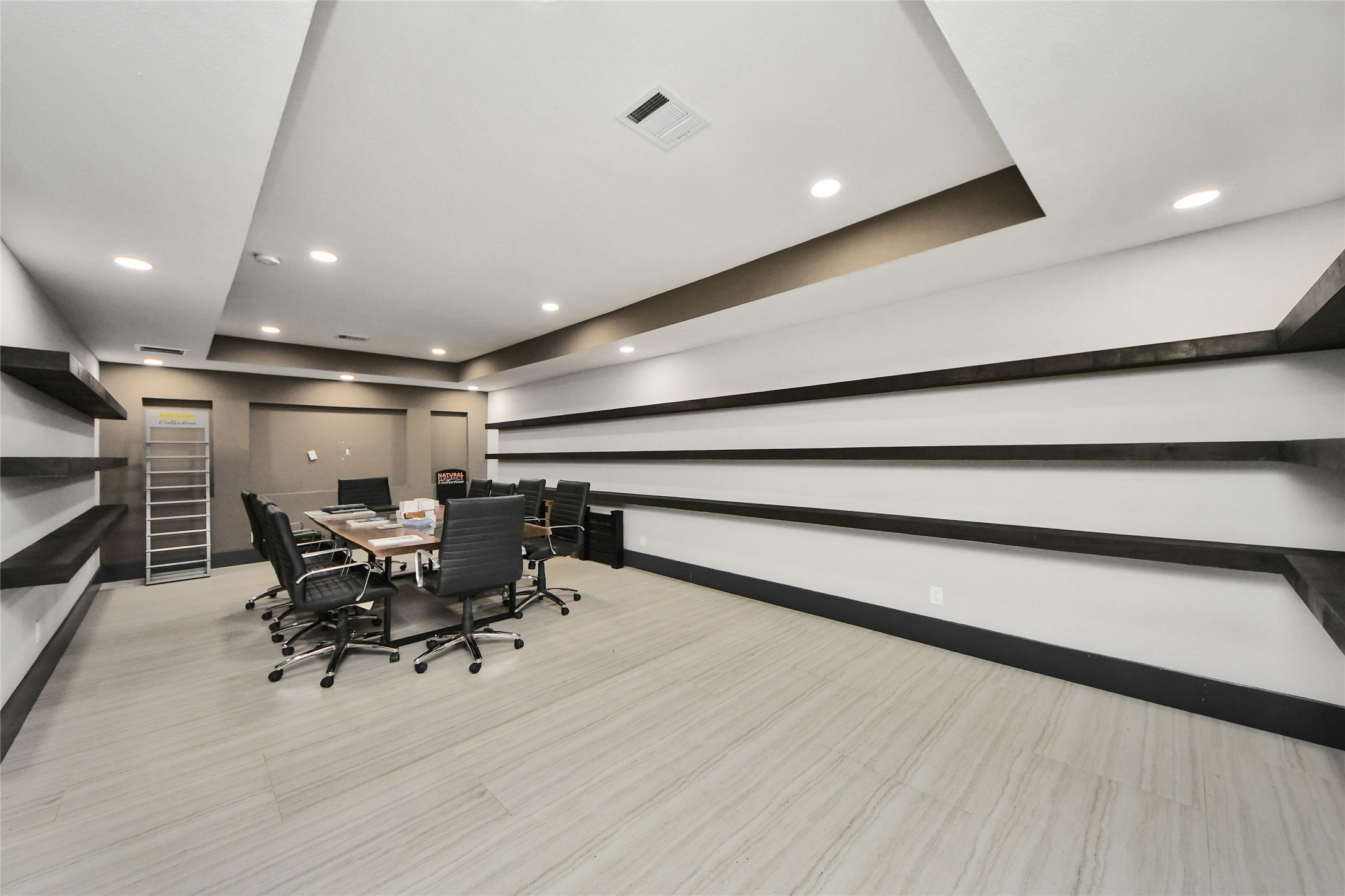 5310 Logston Lane Spring, TX 77389 - Photo 30 of 47 Showroom/Conference Room