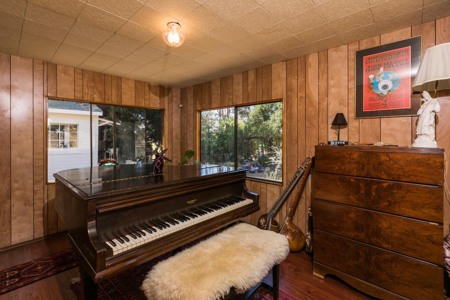 89 Spring Road Watsonville, CA 95076 - Photo 11 of 29 Gallery Image 11