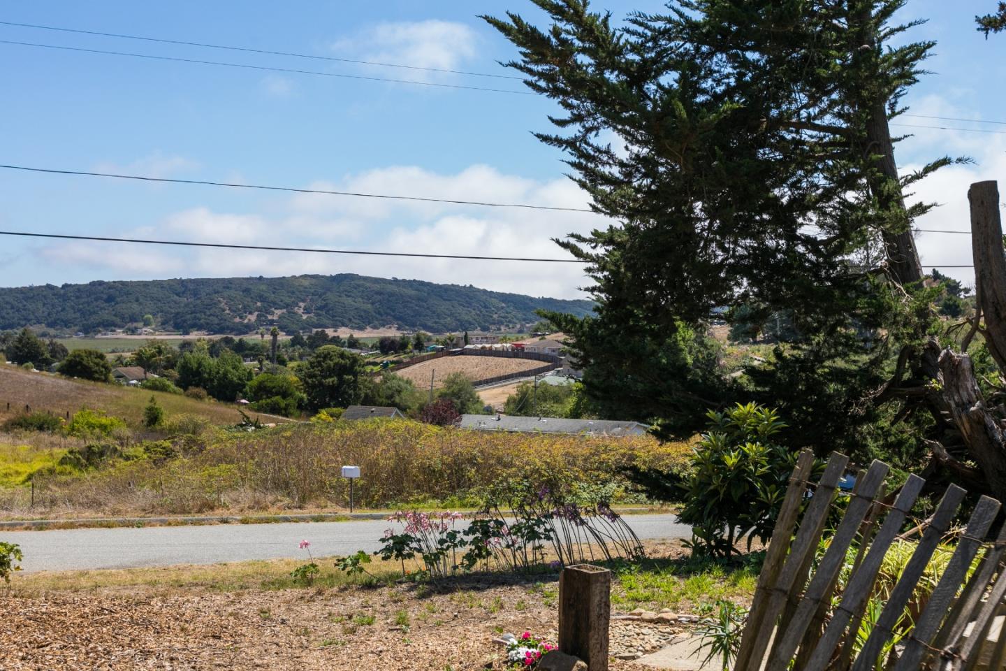 89 Spring Road Watsonville, CA 95076 - Photo 21 of 29 Gallery Image 21
