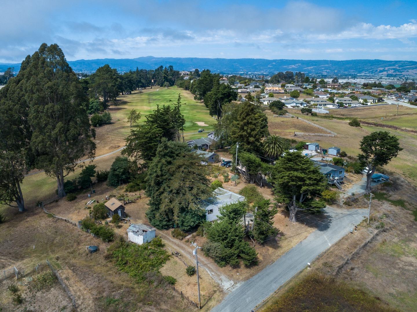 89 Spring Road Watsonville, CA 95076 - Photo 23 of 29 Gallery Image 23