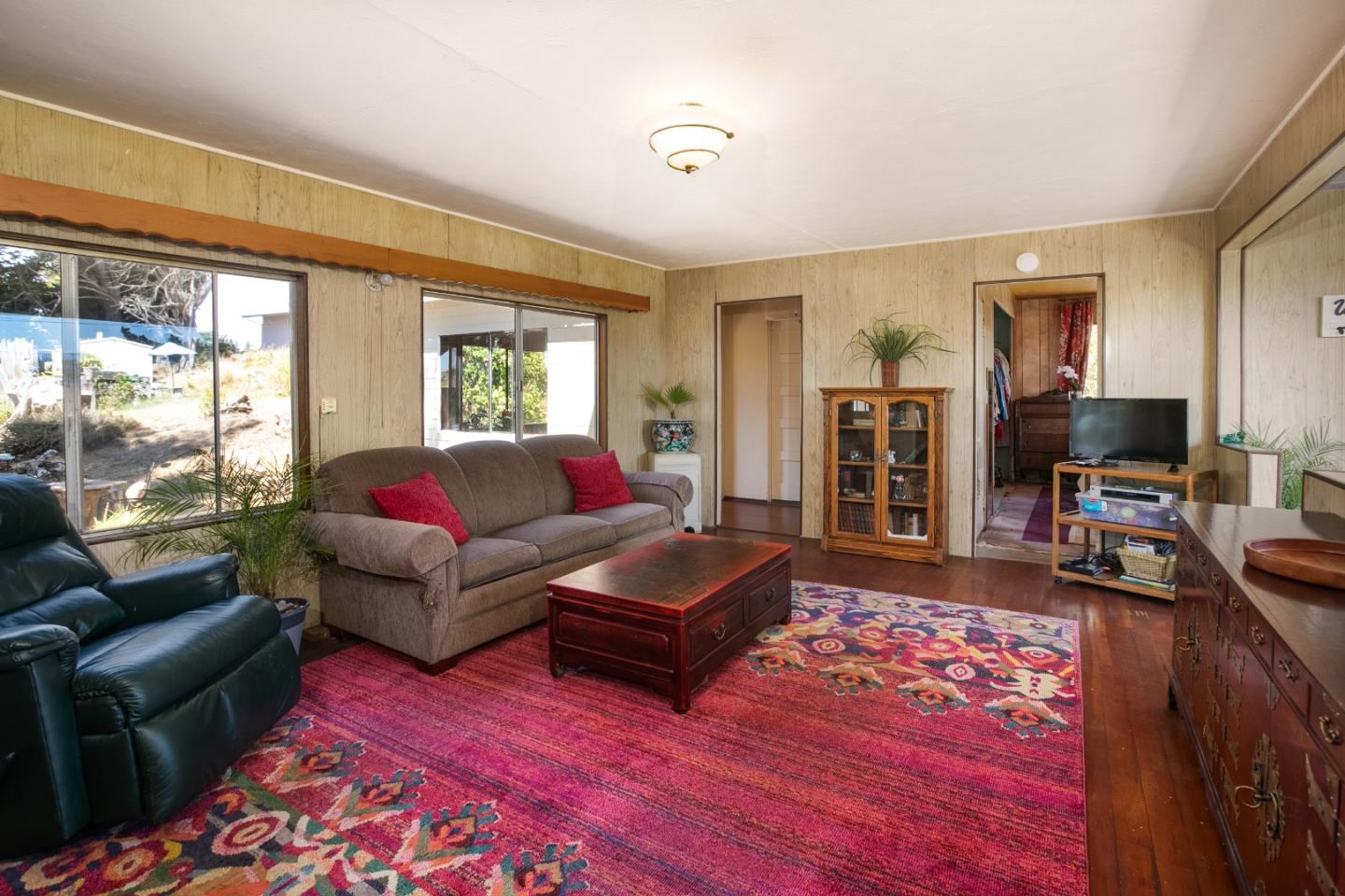 89 Spring Road Watsonville, CA 95076 - Photo 3 of 29 Gallery Image 3