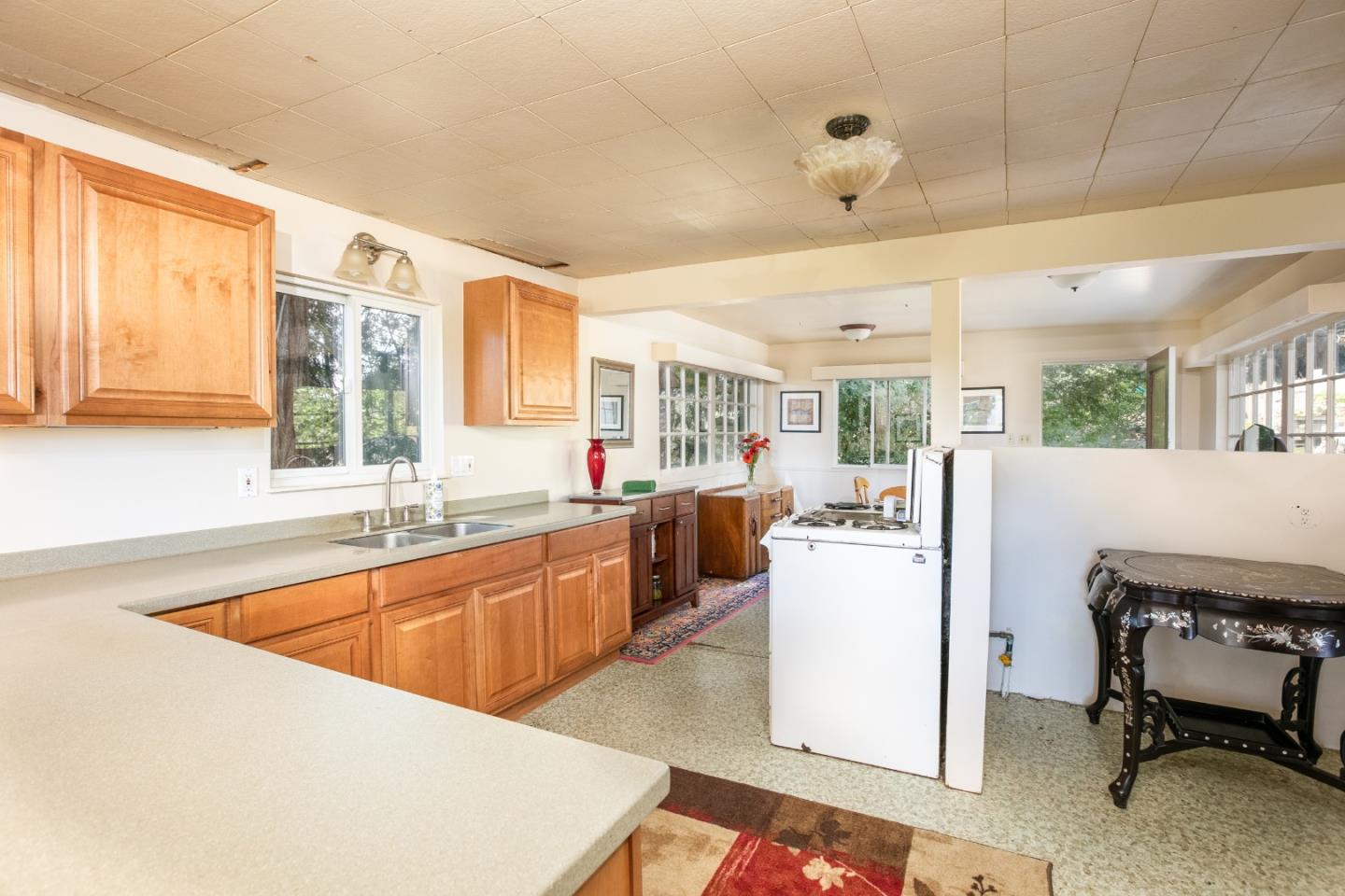 89 Spring Road Watsonville, CA 95076 - Photo 5 of 29 Gallery Image 5