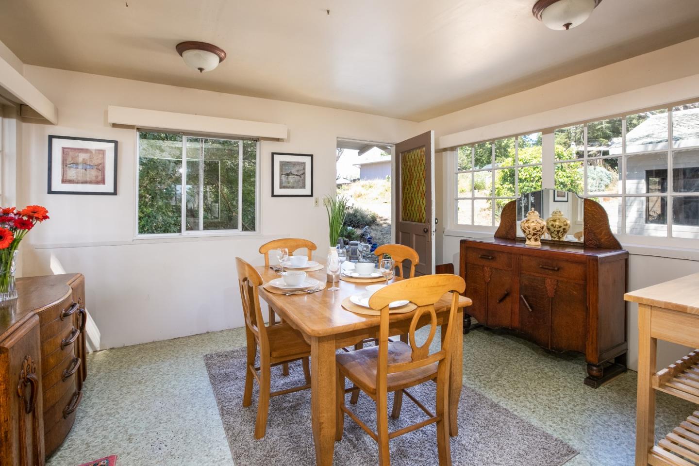 89 Spring Road Watsonville, CA 95076 - Photo 6 of 29 Gallery Image 6