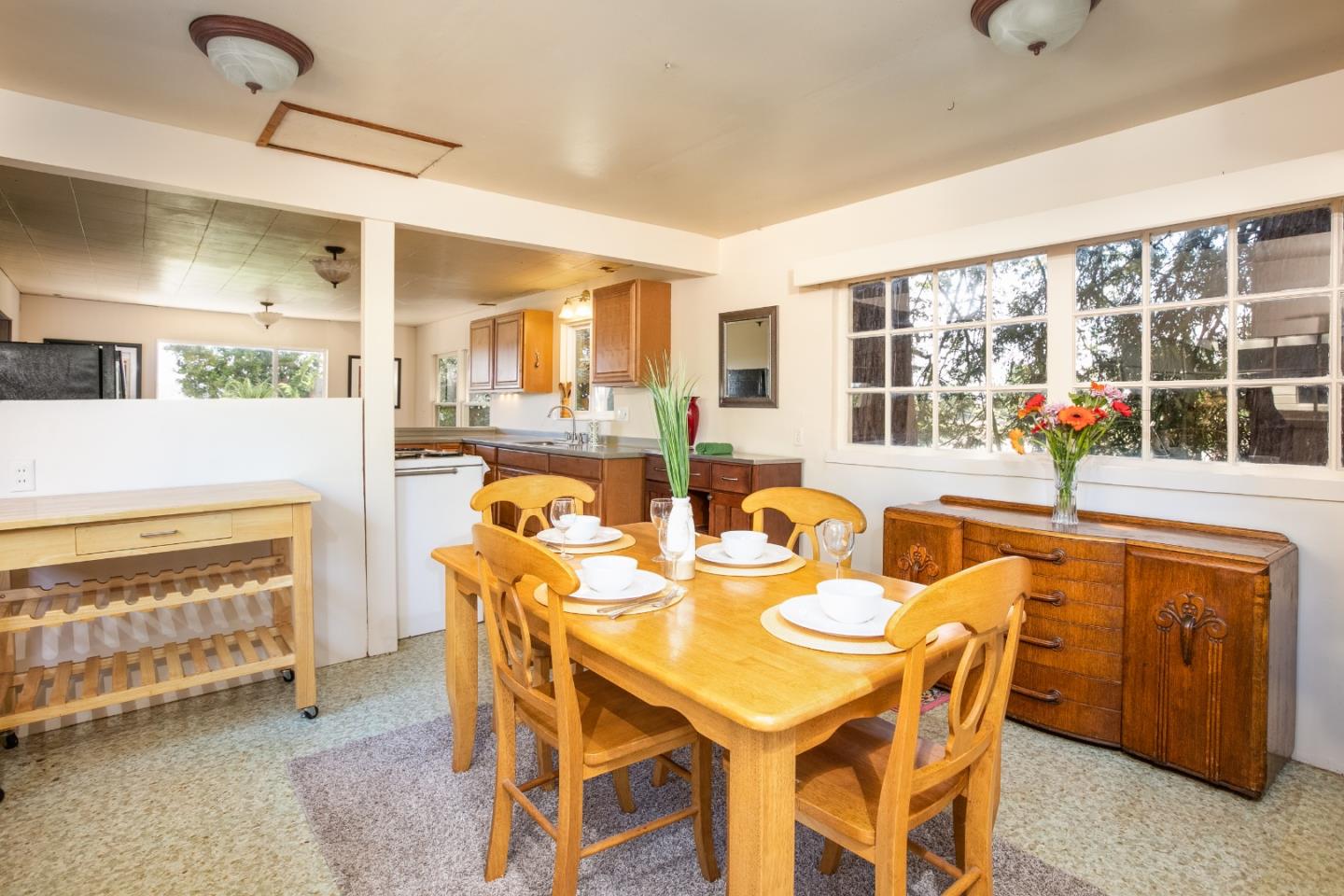 89 Spring Road Watsonville, CA 95076 - Photo 7 of 29 Gallery Image 7