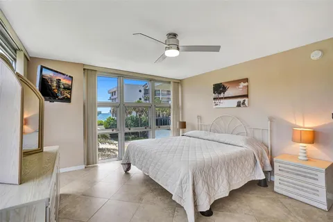 $625,000 | 531 North Ocean Boulevard, Unit 411, Pompano Beach, FL 33062
