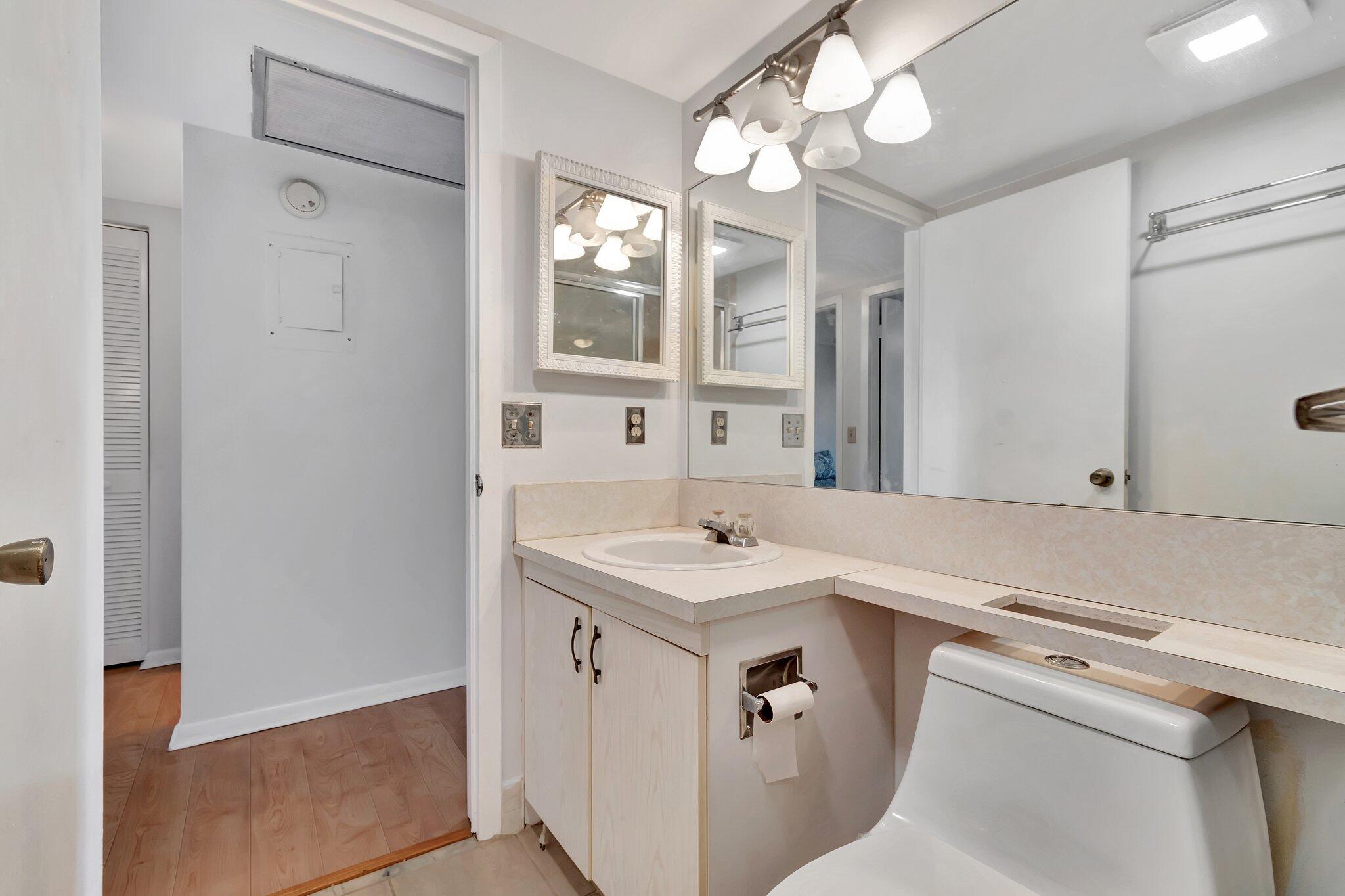 4018 Cornwall Drive Boca Raton, FL 33434 - Photo 19 of 84 33-web-or-mls-DSC_3087