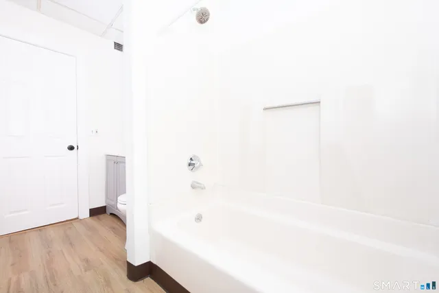 $1,900 | 110 Beaver Street, Ansonia, CT 06401