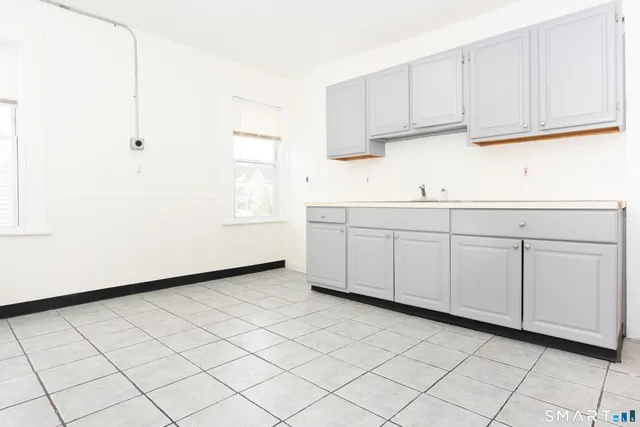 $1,900 | 110 Beaver Street, Ansonia, CT 06401