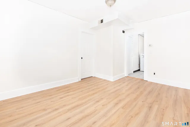 $1,900 | 110 Beaver Street, Ansonia, CT 06401