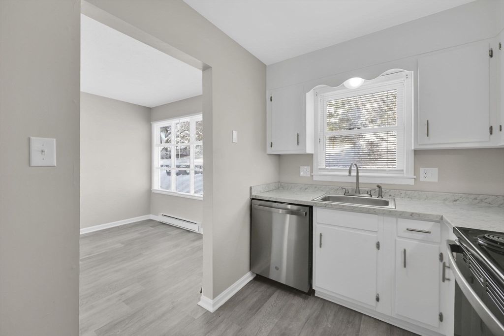 106-108 Breckwood Circle Springfield, MA 01119 - Photo 19 of 31