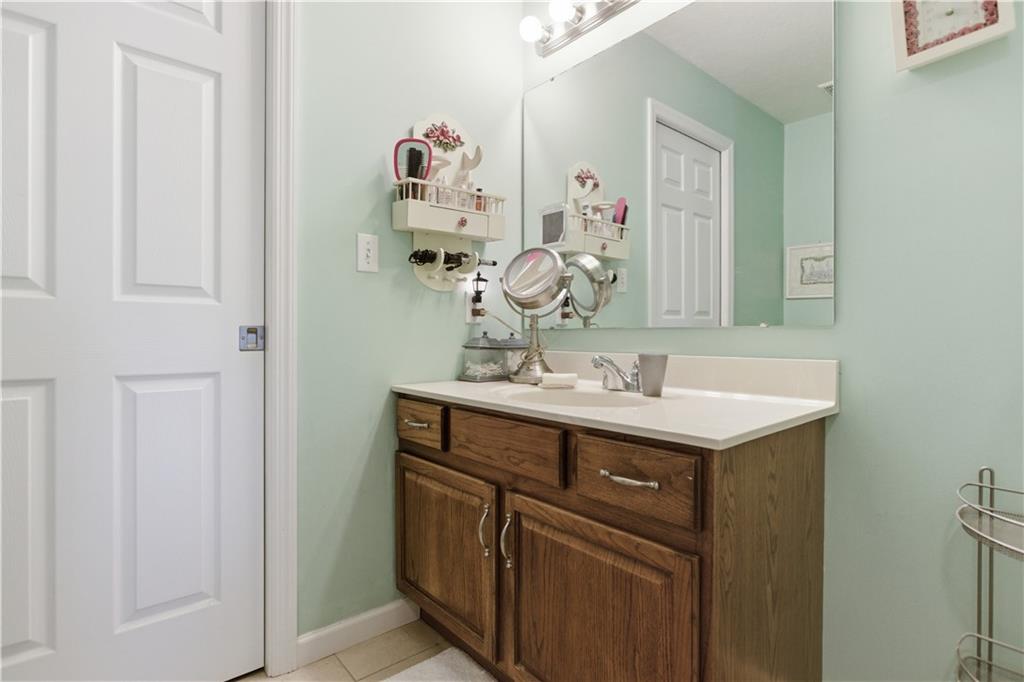 1 Coraopolis Road, Unit 300 Coraopolis, PA 15108 - Photo 16 of 25