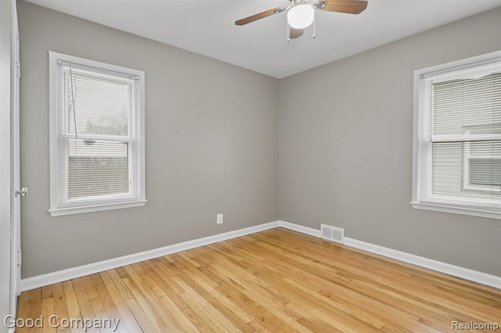 812 Columbia Road Berkley, MI 48072 - Photo 11 of 26 Gallery Image 11