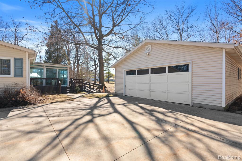 5269 Lakeshore Road Fort Gratiot, MI 48059 - Photo 22 of 30 Gallery Image 22