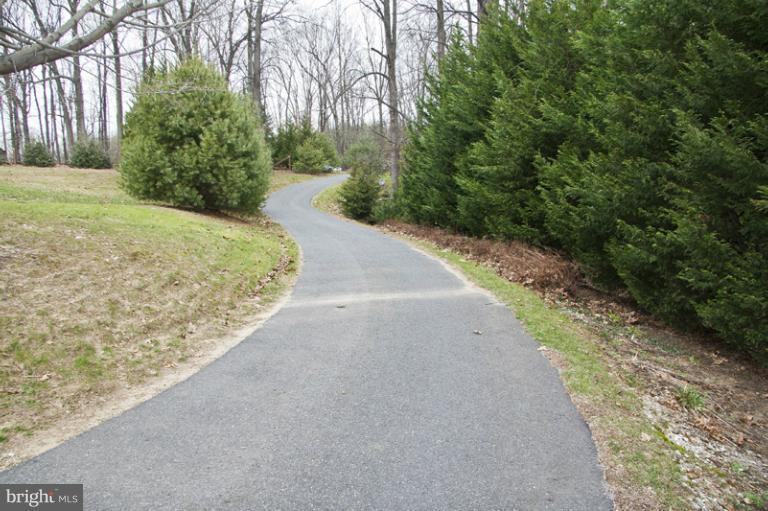 2606 McComas Road White Hall, MD 21161 - Photo 5 of 30 driveway