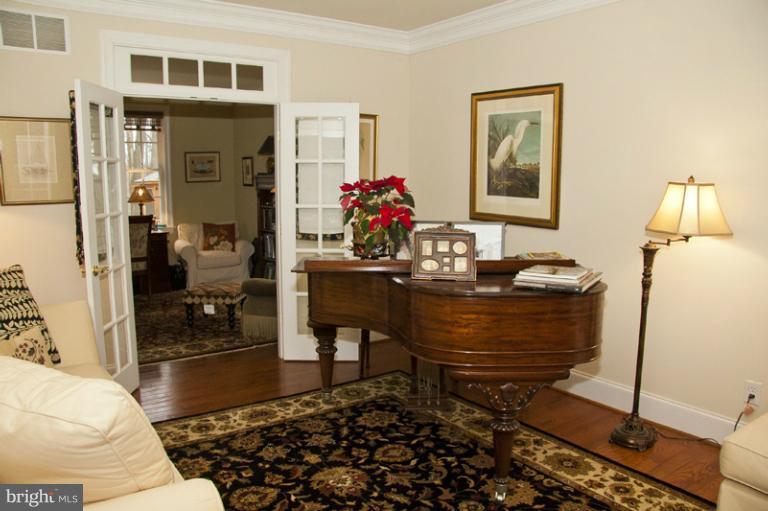 2606 McComas Road White Hall, MD 21161 - Photo 9 of 30 Living Room