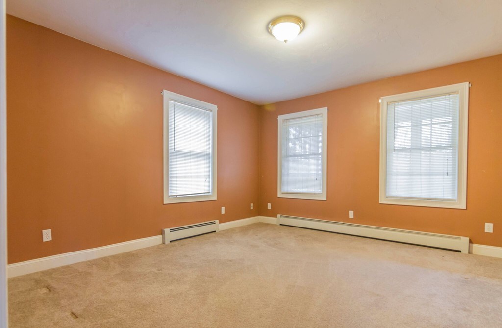 11 Leland Road West Brookfield, MA 01585 - Photo 9 of 19 Gallery Image 9