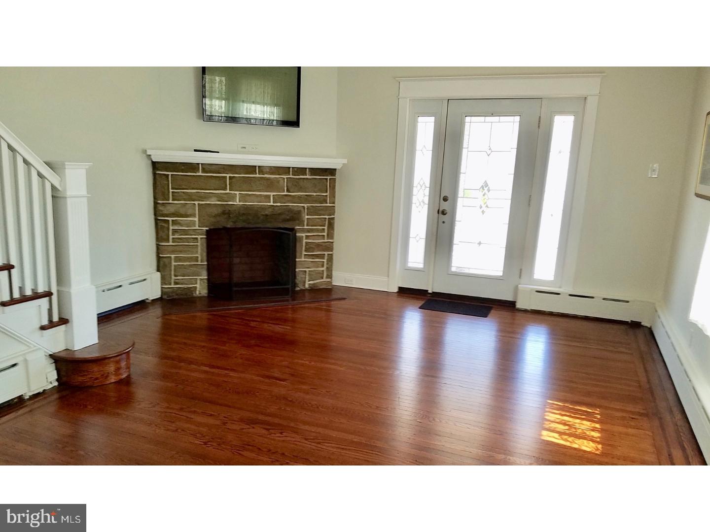 548 Wales Road Havertown, PA 19083 - Photo 8 of 23 Living Room