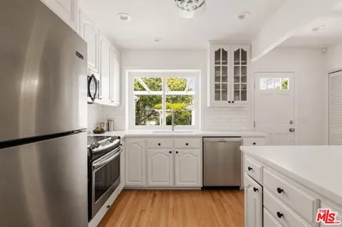 $1,595,000 | 8316 Westlawn Avenue, Los Angeles, CA 90045
