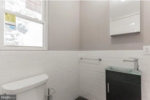 $1,825 | 1272 South Dover Street, Philadelphia, PA 19146