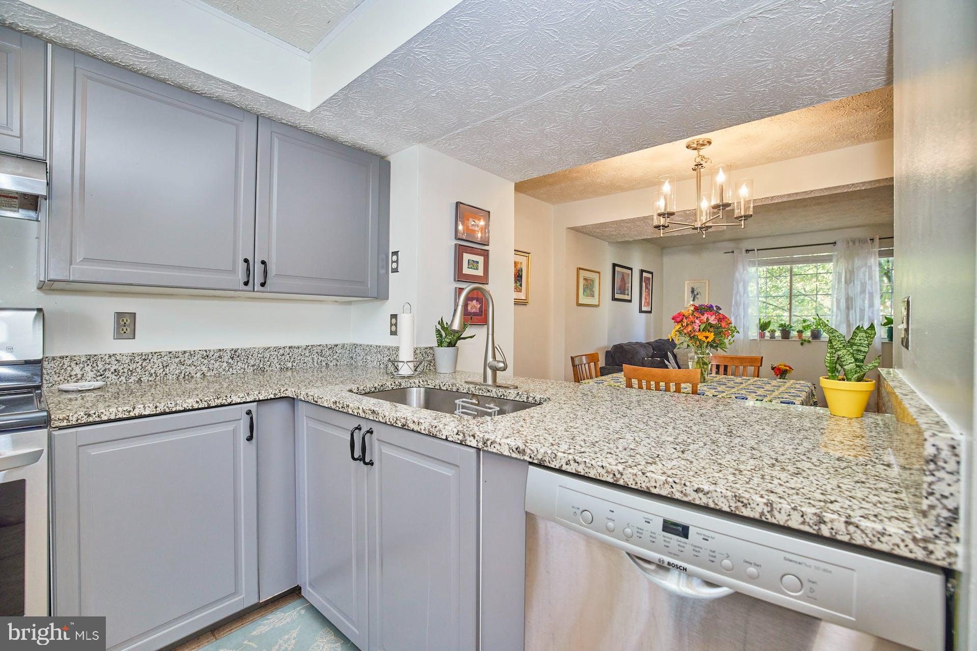 12135 Purple Sage Court Reston, VA 20194 - Photo 6 of 33