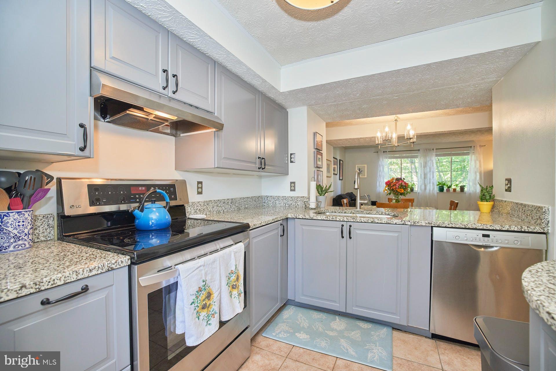 12135 Purple Sage Court Reston, VA 20194 - Photo 7 of 33