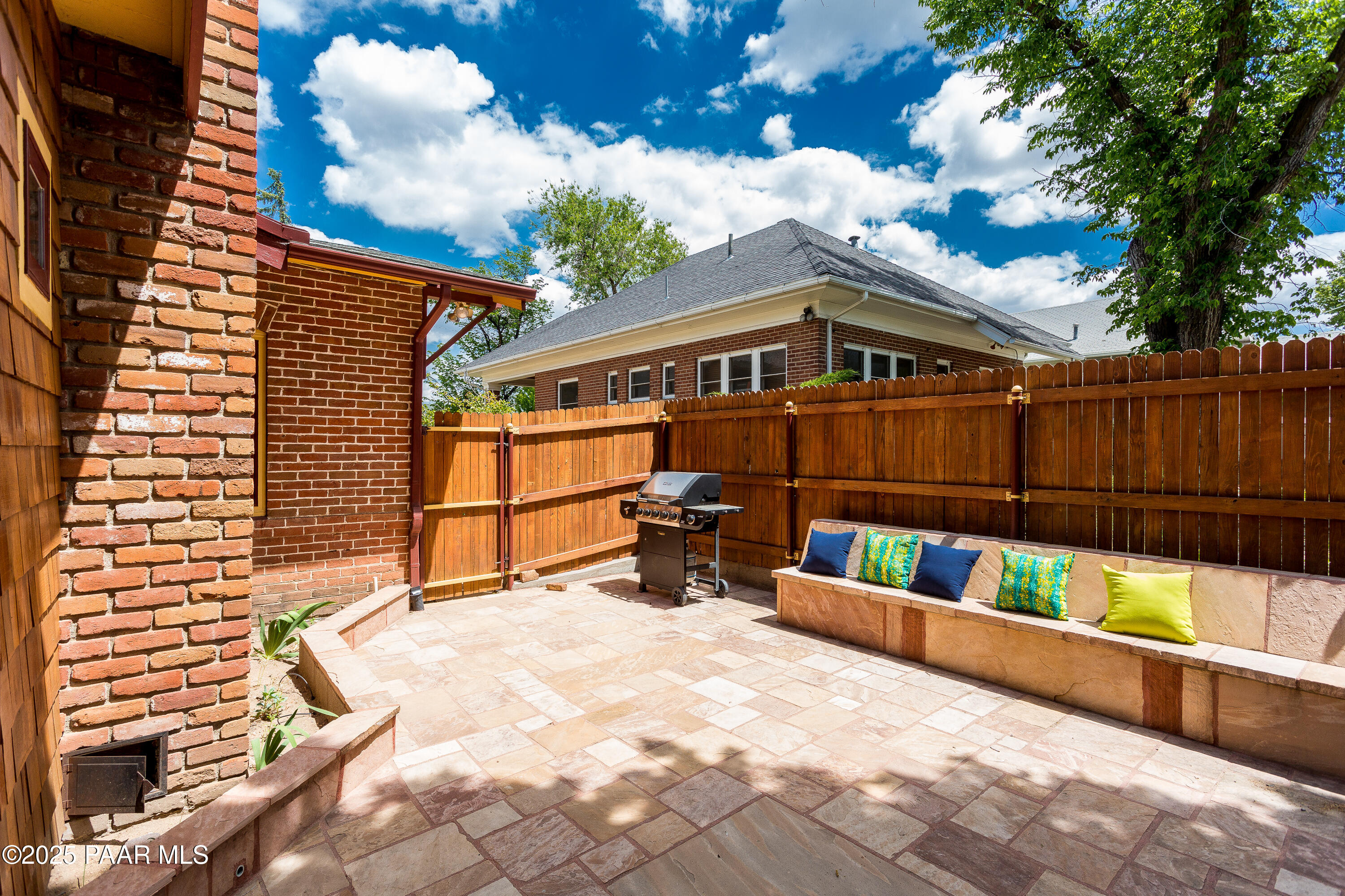 136 Grove Avenue, Unit B Prescott, AZ 86301 - Photo 2 of 8 2