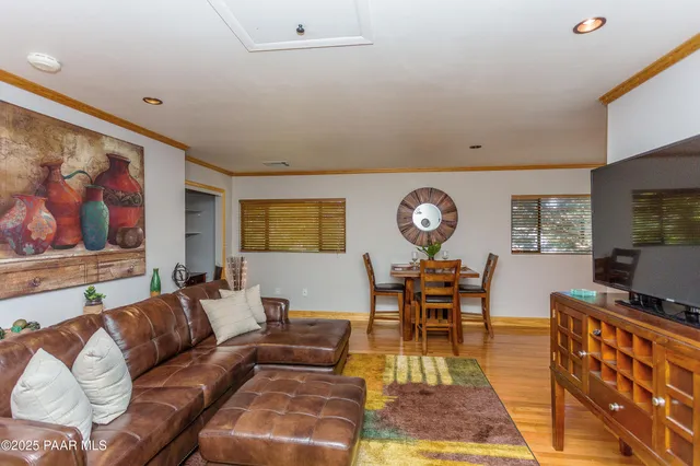 $1,800 | 136 Grove Avenue, Unit B, Prescott, AZ 86301