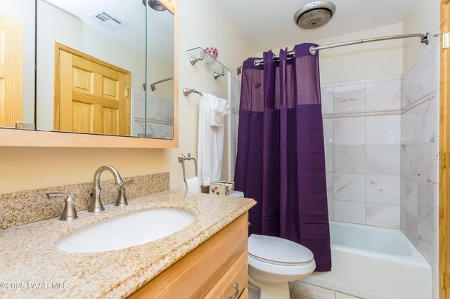 $1,800 | 136 Grove Avenue, Unit B, Prescott, AZ 86301