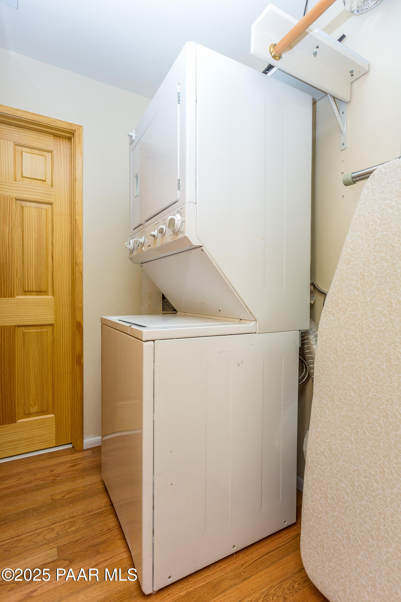 136 Grove Avenue, Unit B Prescott, AZ 86301 - Photo 7 of 8 7